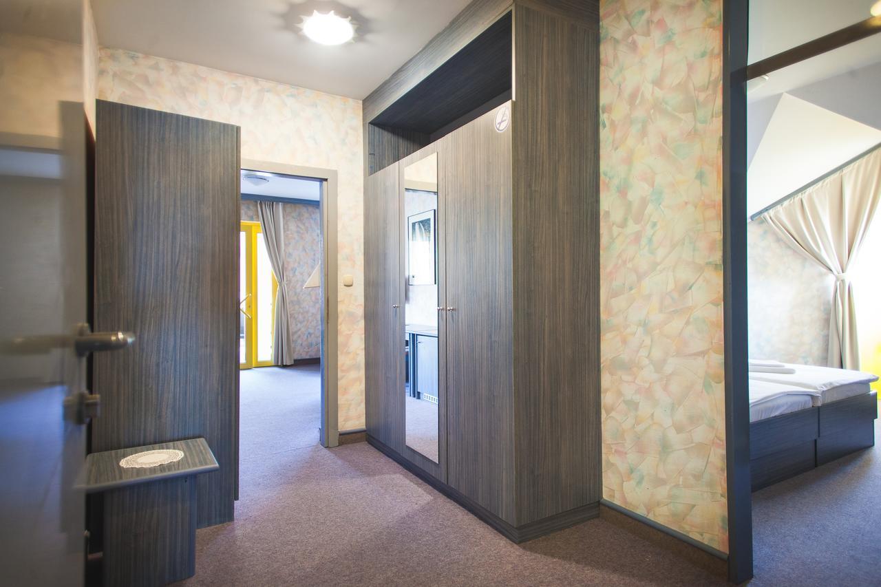 Hotel Dravograd Bagian luar foto