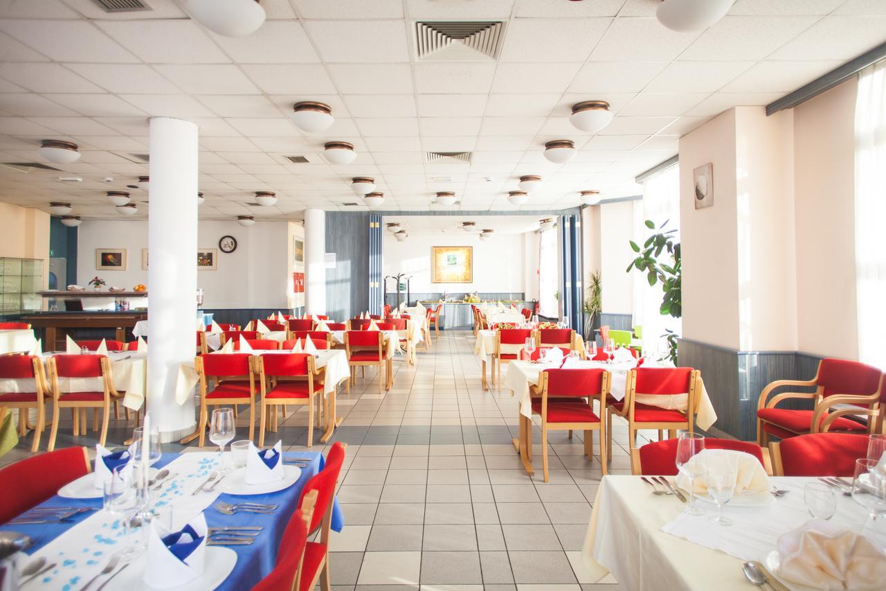 Hotel Dravograd Bagian luar foto